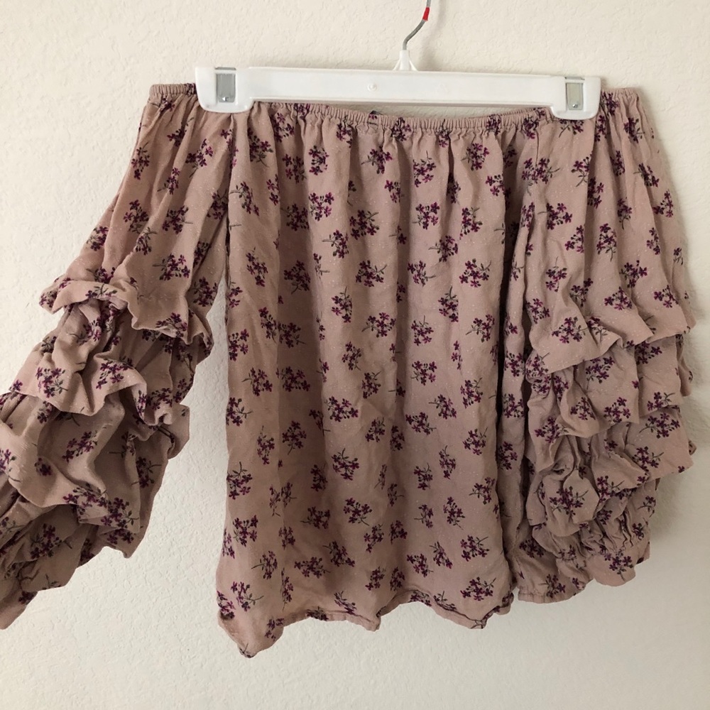 American Eagle Strapless Ruffle Sleeve Top Size M